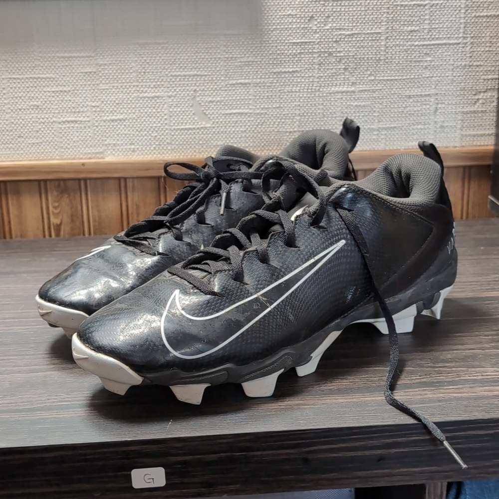 Nike Vapor Untouchable Shark 3 Black Low-Top Football Cleats Size 10.5